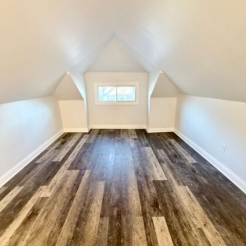 8640 S Blackstone Avenue, Chicago, IL 60619