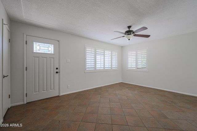 9854 N 1st Street, Phoenix, AZ 85020