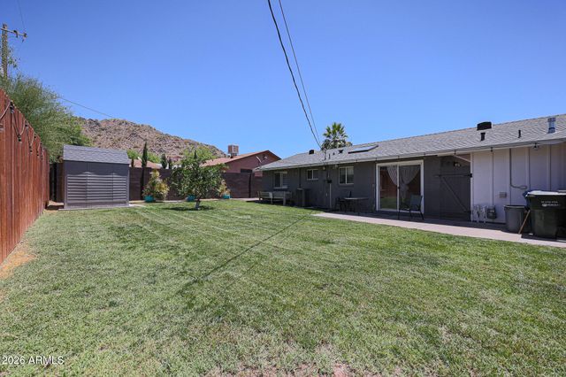 9854 N 1st Street, Phoenix, AZ 85020