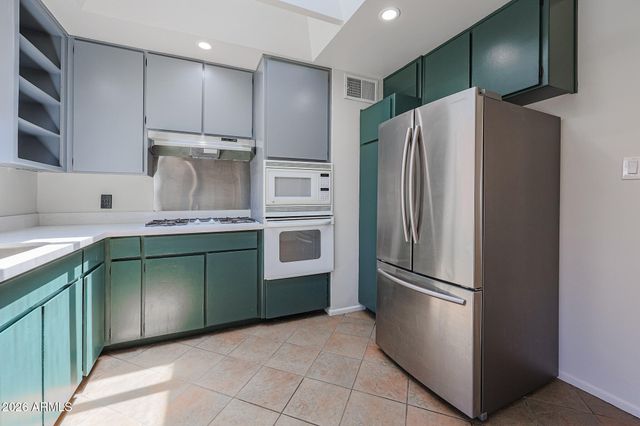 9854 N 1st Street, Phoenix, AZ 85020