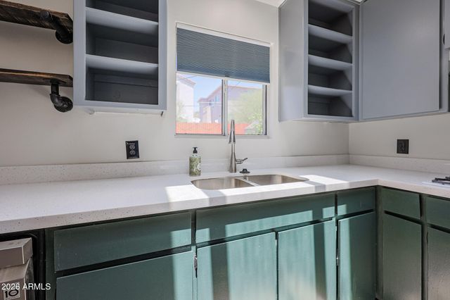 9854 N 1st Street, Phoenix, AZ 85020