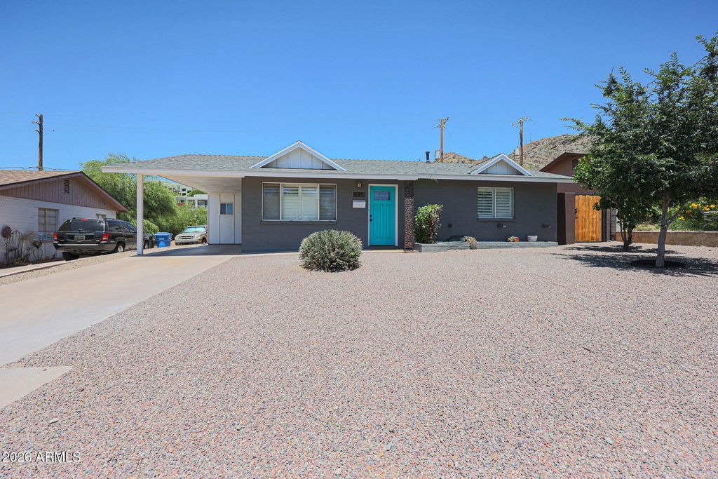 9854 N 1st Street, Phoenix, AZ 85020