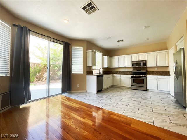 9964 Canyon Peak Drive, Las Vegas, NV 89147