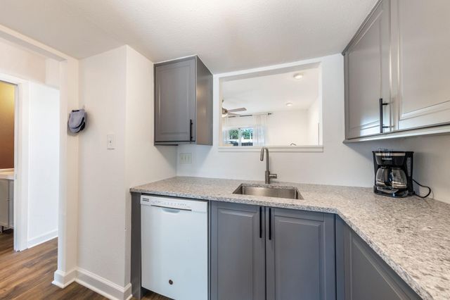 2300 Hancock DR 6, Austin, TX 78756