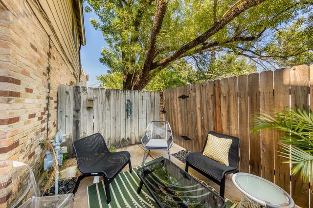 2300 Hancock DR 6, Austin, TX 78756