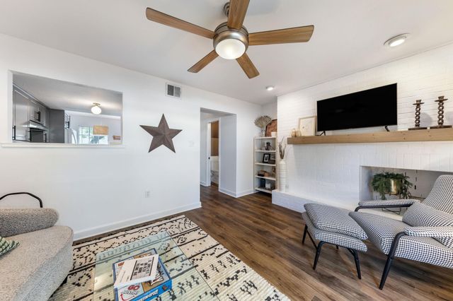 2300 Hancock DR 6, Austin, TX 78756