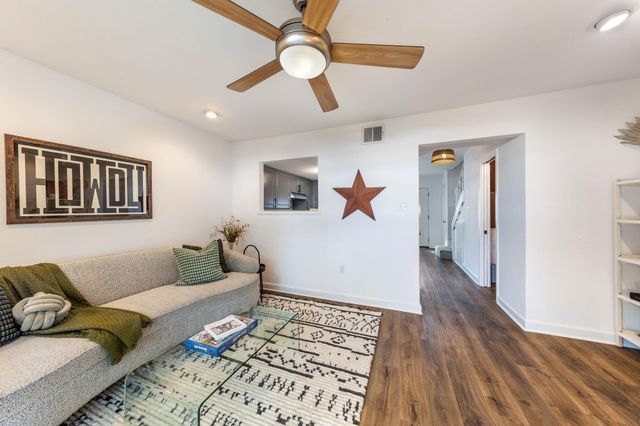 2300 Hancock DR 6, Austin, TX 78756