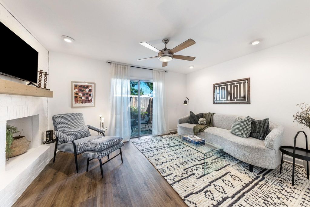 2300 Hancock DR 6, Austin, TX 78756