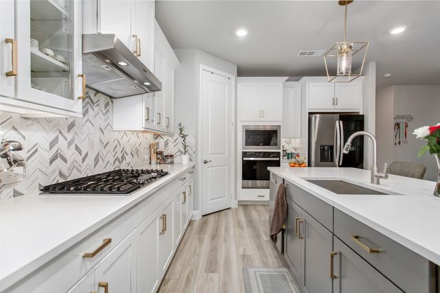 2437 Pinnacle Place, Corinth, TX 76210