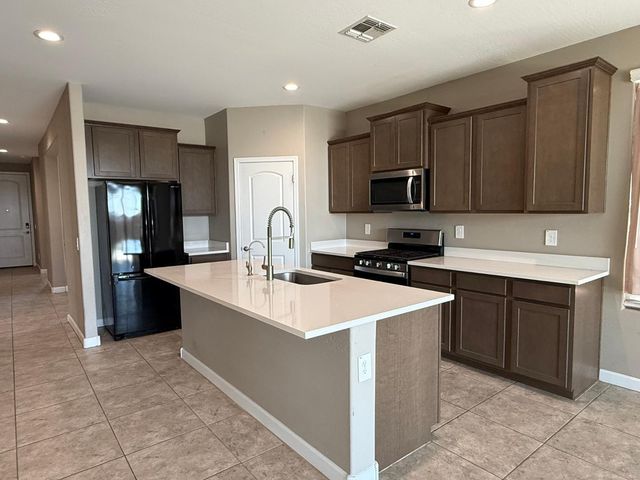 8491 W Springfield Way, Florence, AZ 85132