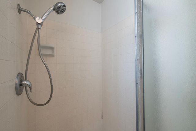 7466 N 4th, Fresno, CA 93704