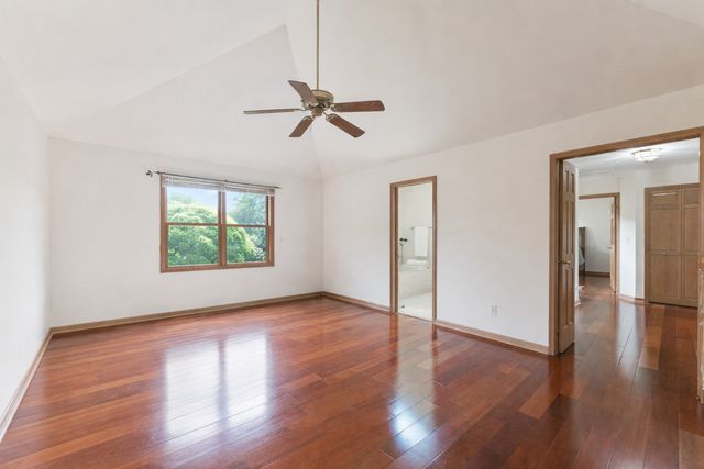 484 Blodgett Court, Naperville, IL 60565