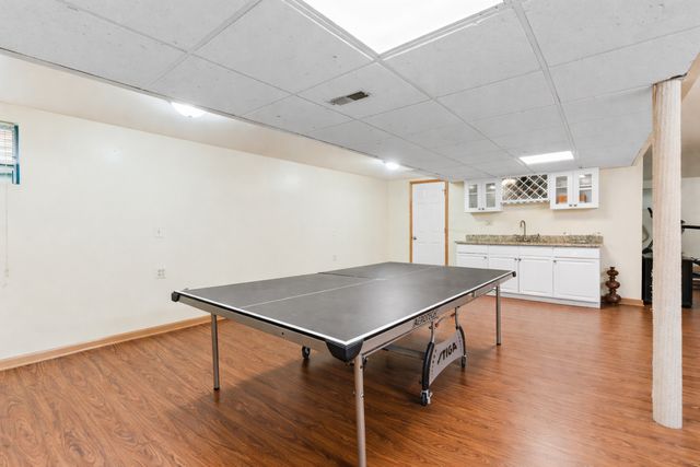 484 Blodgett Court, Naperville, IL 60565