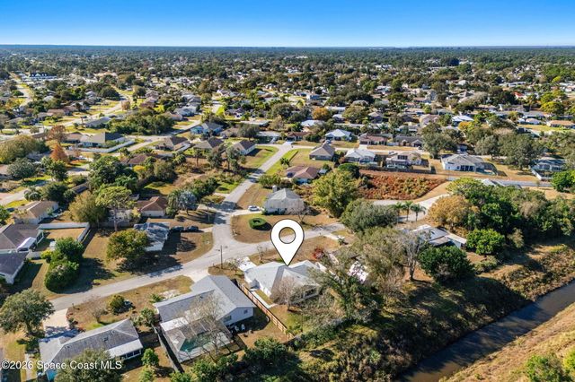 853 Lexington Street NE, Palm Bay, FL 32907