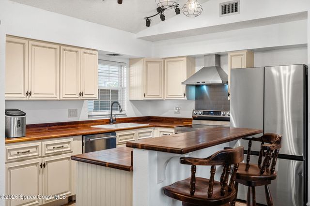 853 Lexington Street NE, Palm Bay, FL 32907