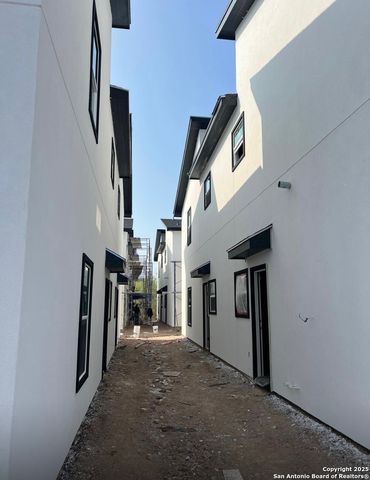 00 West Pike, Weslaco, TX 78596