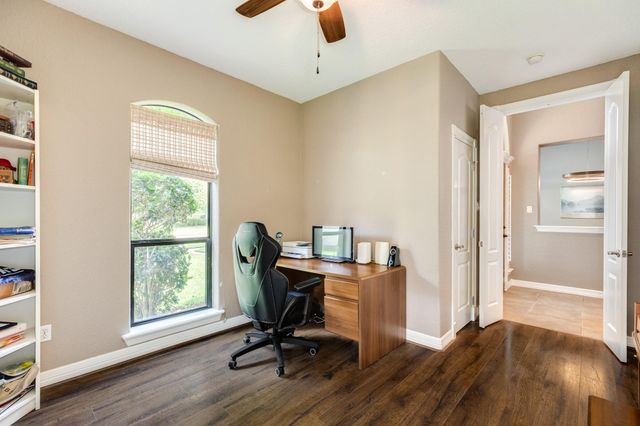 607 Walnut Street, Lake Jackson, TX 77566