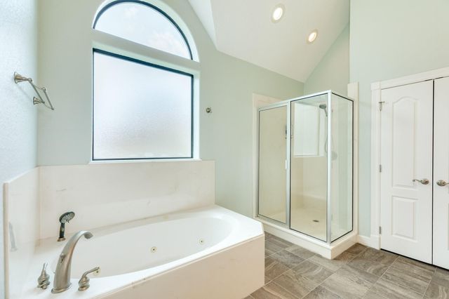 607 Walnut Street, Lake Jackson, TX 77566