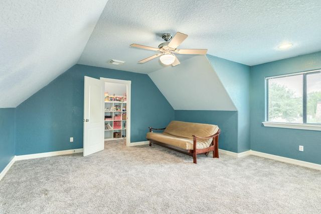 607 Walnut Street, Lake Jackson, TX 77566