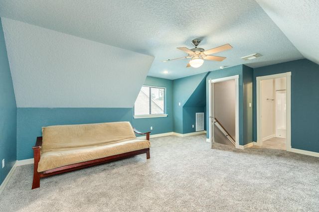 607 Walnut Street, Lake Jackson, TX 77566