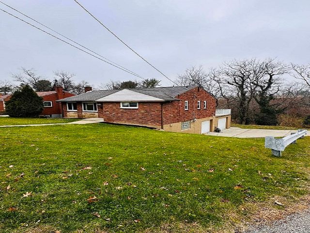 3541 Wallace Dr, Baldwin Boro, PA 15227