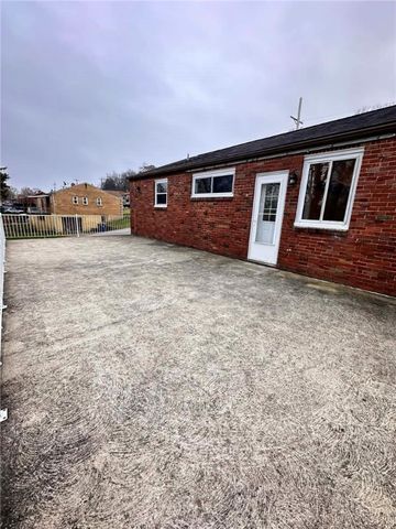 3541 Wallace Dr, Baldwin Boro, PA 15227