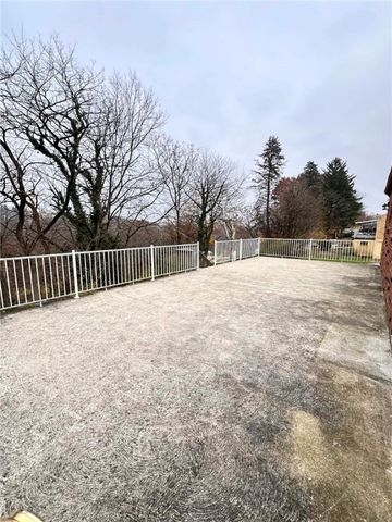 3541 Wallace Dr, Baldwin Boro, PA 15227