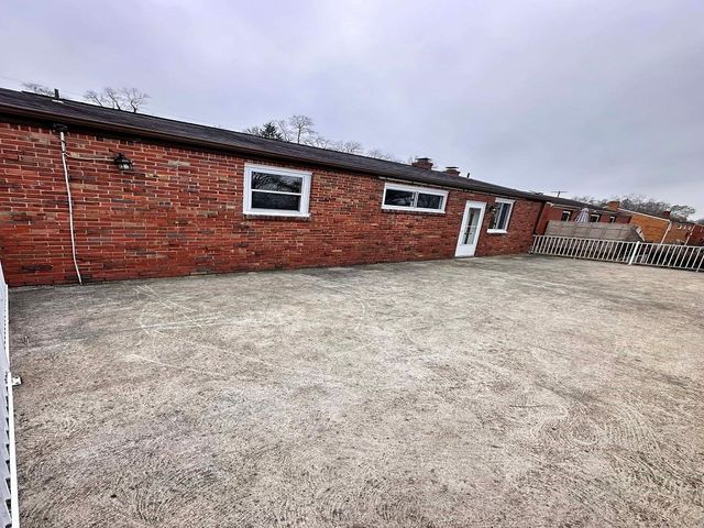 3541 Wallace Dr, Baldwin Boro, PA 15227