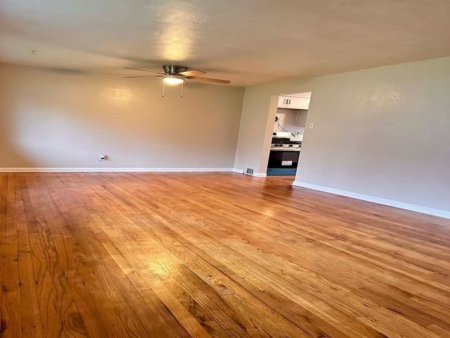 3541 Wallace Dr, Baldwin Boro, PA 15227