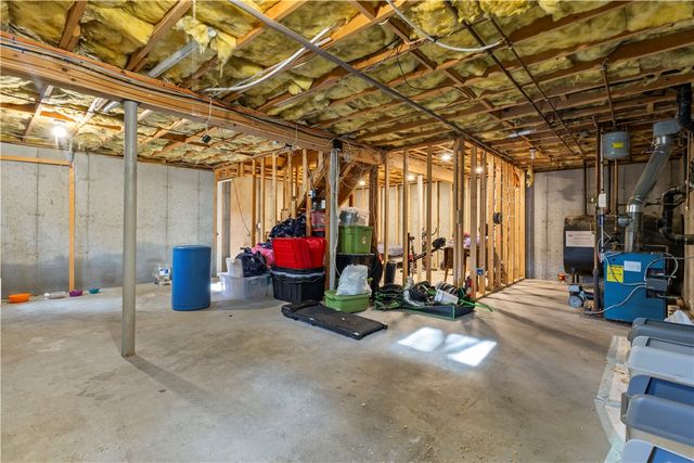 16 Karen Drive, Hopkinton, RI 02832