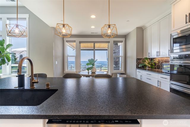 7219 Myers Road E, Bonney Lake, WA 98391
