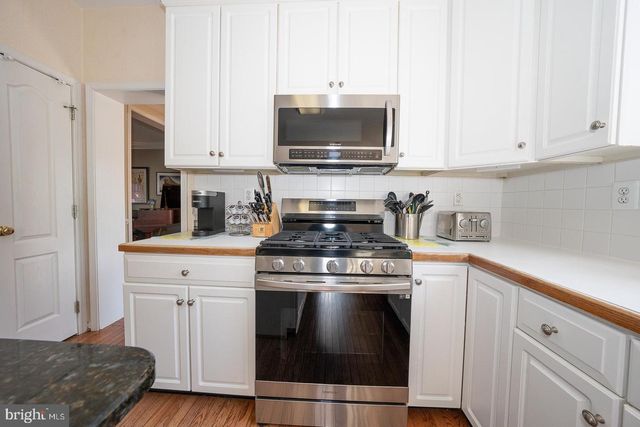 318 LONG RIDGE LN, Exton, PA 19341