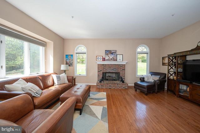318 LONG RIDGE LN, Exton, PA 19341