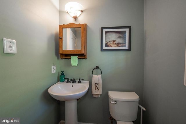 318 LONG RIDGE LN, Exton, PA 19341