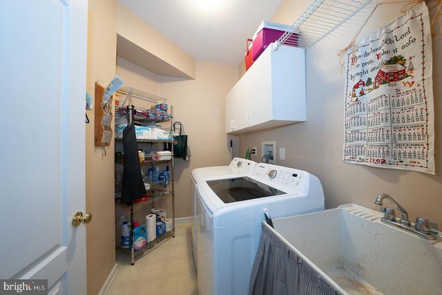 318 LONG RIDGE LN, Exton, PA 19341