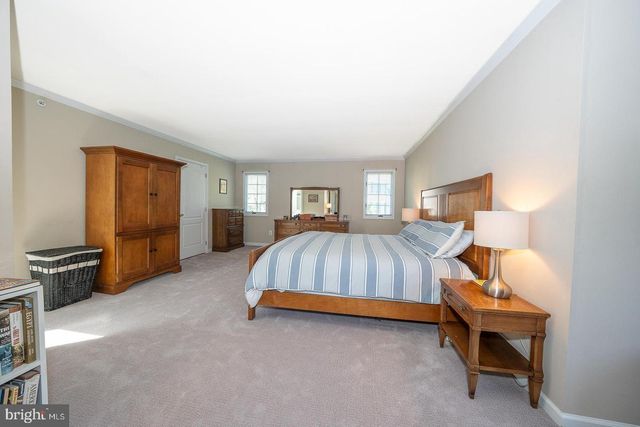 318 LONG RIDGE LN, Exton, PA 19341