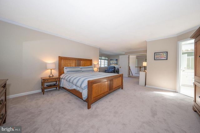 318 LONG RIDGE LN, Exton, PA 19341
