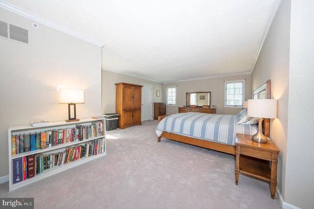 318 LONG RIDGE LN, Exton, PA 19341