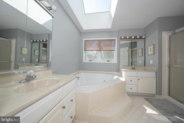 318 LONG RIDGE LN, Exton, PA 19341