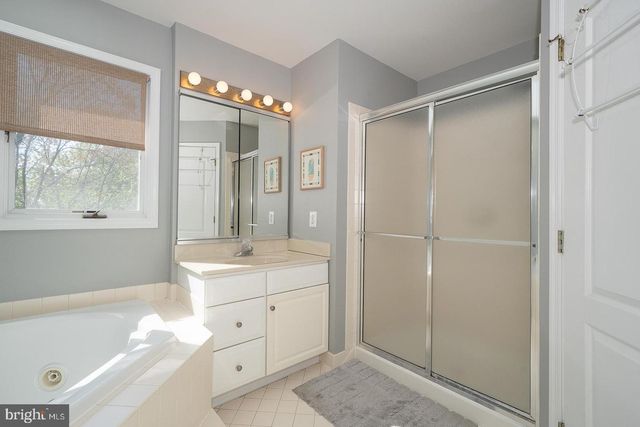 318 LONG RIDGE LN, Exton, PA 19341