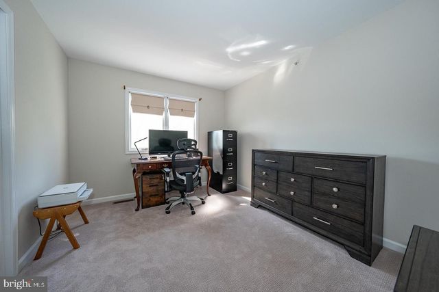 318 LONG RIDGE LN, Exton, PA 19341