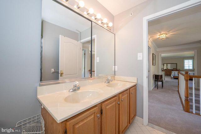 318 LONG RIDGE LN, Exton, PA 19341