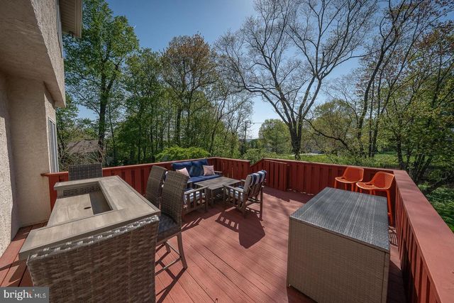 318 LONG RIDGE LN, Exton, PA 19341