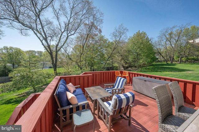 318 LONG RIDGE LN, Exton, PA 19341