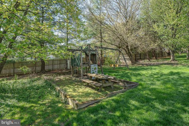 318 LONG RIDGE LN, Exton, PA 19341