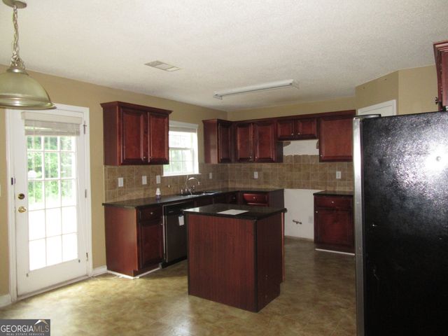1000 Colony Trail, Fairburn, GA 30213