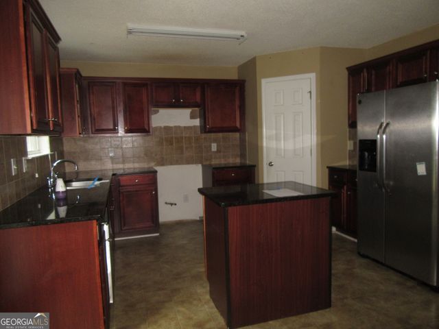 1000 Colony Trail, Fairburn, GA 30213