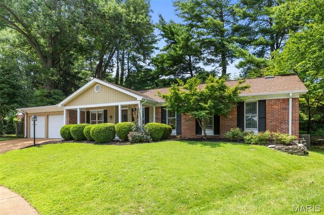 13215 Copper Kettle Court, St Louis, MO 63146