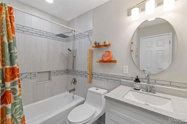 13215 Copper Kettle Court, St Louis, MO 63146