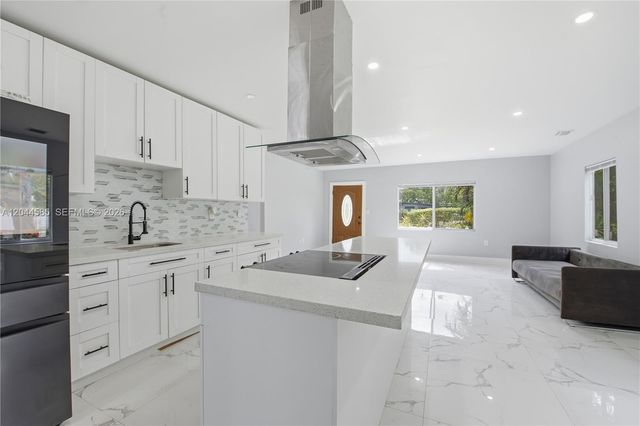 12475 NW 10th Ave, North Miami, FL 33168